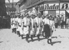 Průvod sokolských žen v roce 1927 na oslavě 10. výročí bitvy Čs. legionářů u Zborova